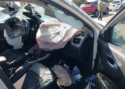 2018 Jeep Compass Latitude 4X4 из США, поврежденный, VIN 3C4NJDBB1JT232734